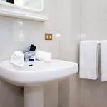 公寓 Blu Casa Mediterranea Vista Mare, 10 Min A Piedi Dal Centro, *